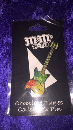 M&M's world chocolate tunes collector pin guitar