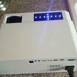 Brand New Led Projector High Lumens HDMI USB VGA Led 