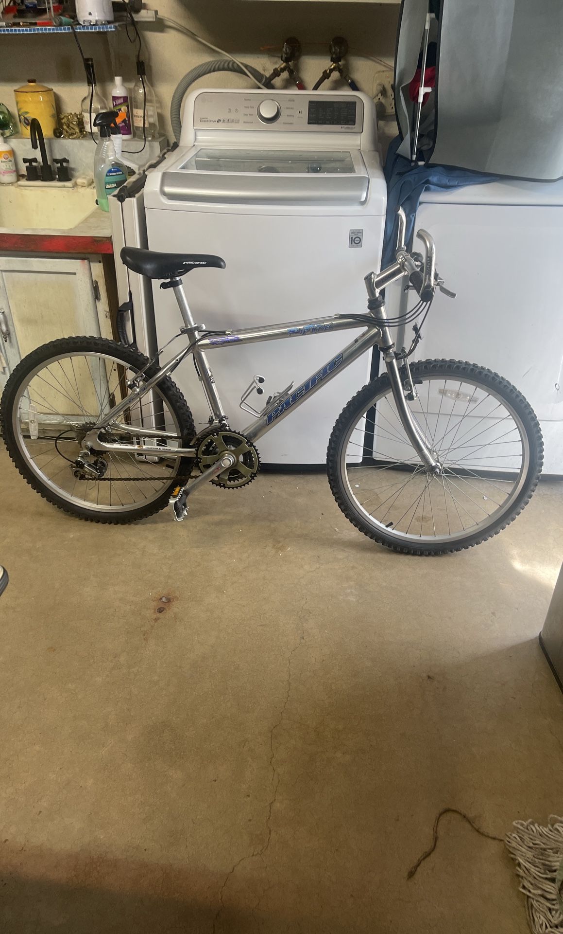 PACIFIC Mountain Bike. RIPTIDE