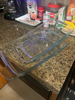 Great moving kitchen bundle like new Toaster bakeware countertop grill mixing bowls and more