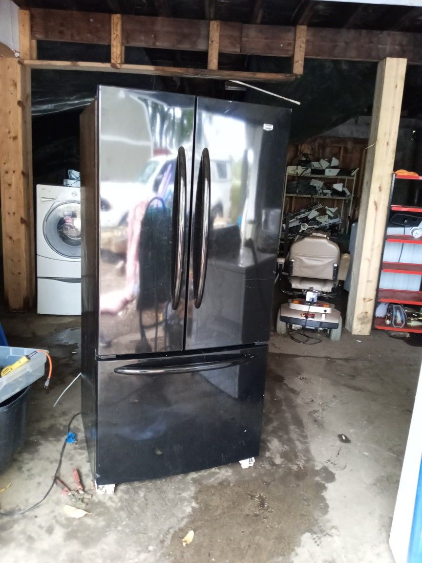 Maytag Side-by-side Refrigerator With Freezer On Bottom