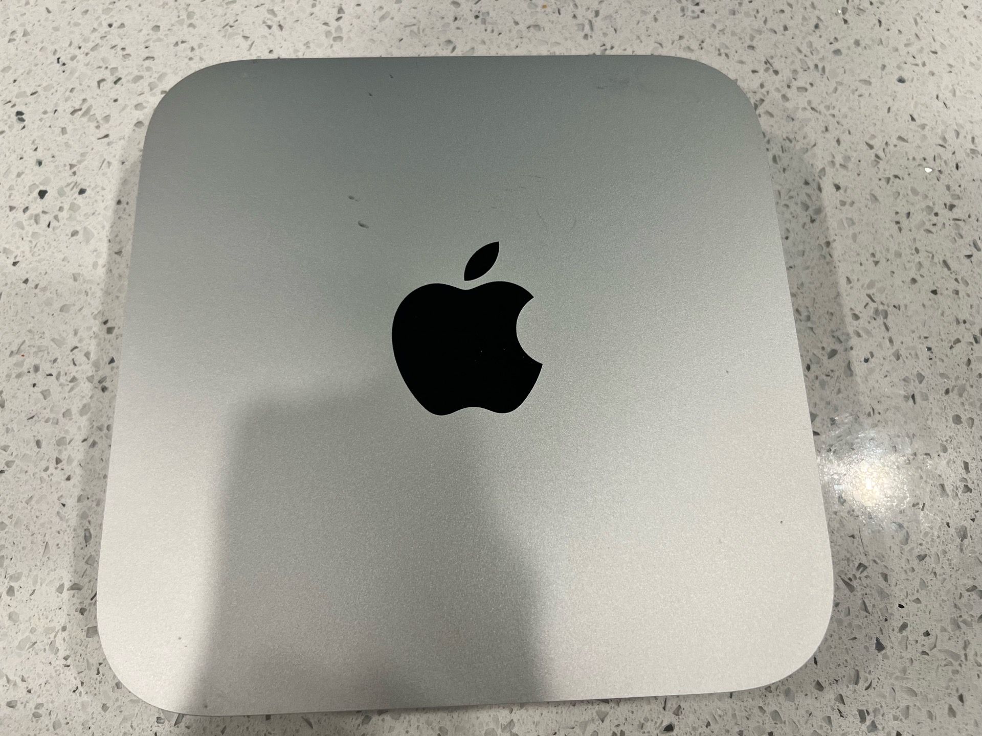 🖥️ Apple Mac Mini M1 (2020) – 8GB RAM | Like New Condition