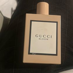 Gucci Bloom perfume