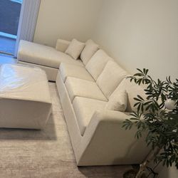 💥brand New Cream Sectionals With Free Ottoman 