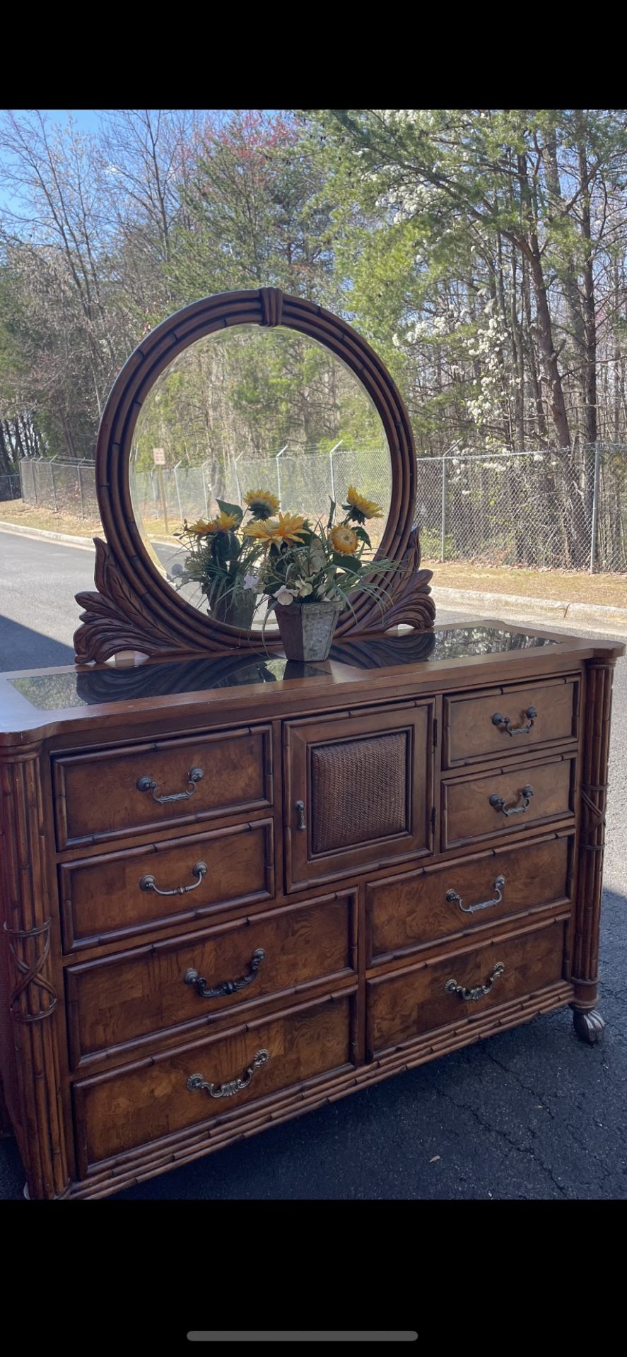 Quality Real Wood Dresser With Mirror. 