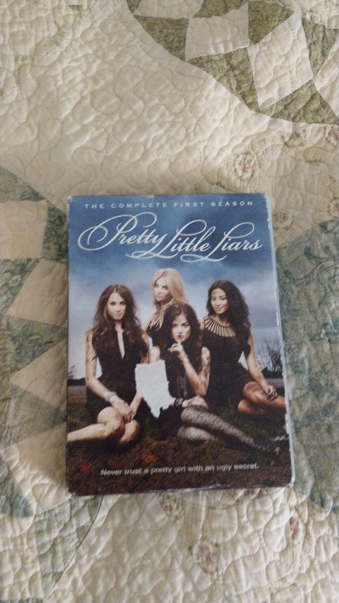 Pretty little liars complete seasons 1-4