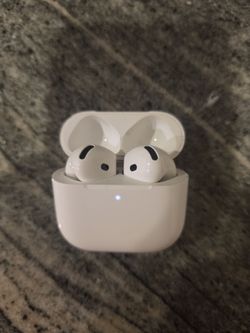 Apple AirPods 4 with Charging Case