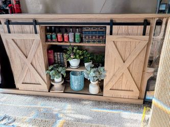 Entertainment center