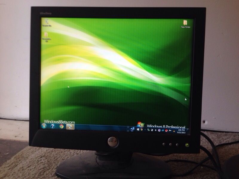 DELL 15" monitor with mouse