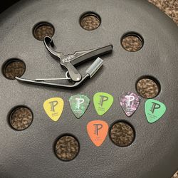 Guitar Cap and picks 