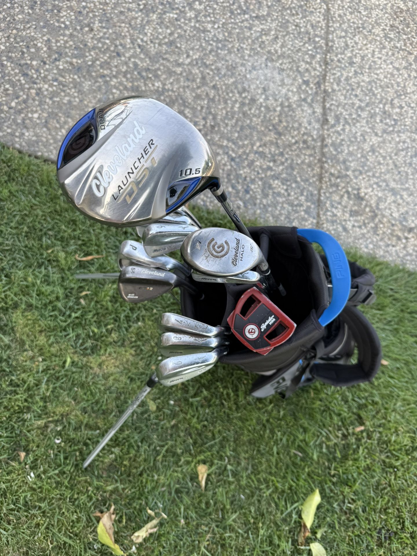 Complete Set Of Golf Clubs w/ Mizuno MP-67 Irons And Taylormade Spider mini Putter