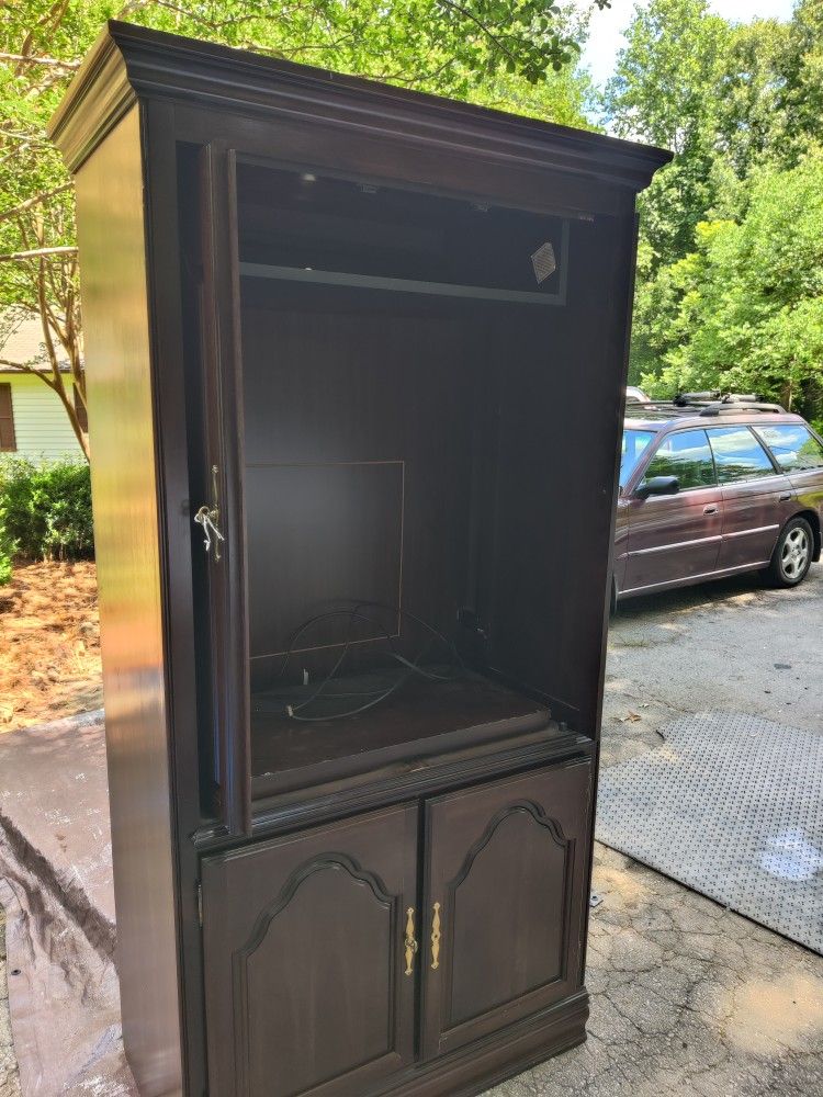 TV Stand/Armoire