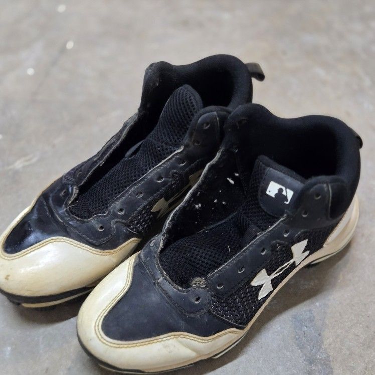 Under Armour Cleats 4 5y Youth