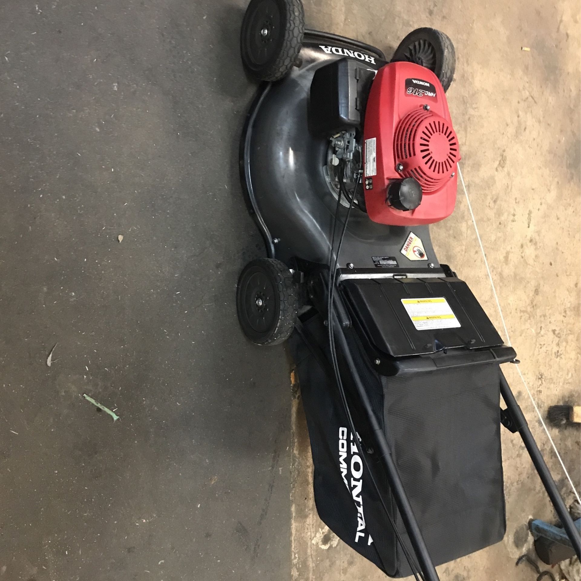 HRC216 Honda Lawn Mower Commercial for Sale in Phoenix, AZ - OfferUp