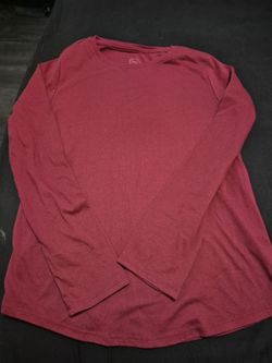 Girls T-Shirt   Zise 10-12    New