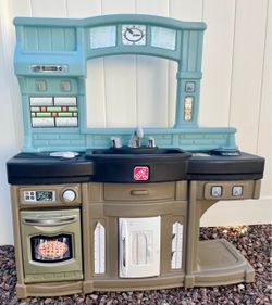 Kids slide/play kitchen/baseball set