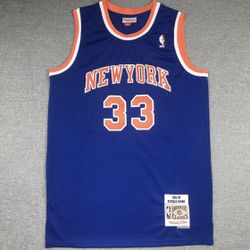 Patrick Ewing Mitchell And Ness Jersey Size Medium 