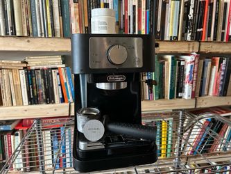 DeLonghi Espresso Machine w/ Cleaning Tablets
