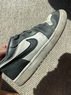 Nike Kids Shoes Size 2.5Y $10