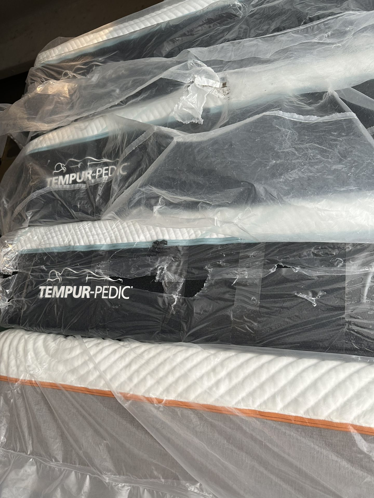 King Queen Size Tempurpedic ProAdapt,  ProBreeze,  LuxeBreeze Mattress  Pro Breeze /Luxe Adapt /Pro Adapt /Adapt /cloud /Tempur pedic contour Supreme 