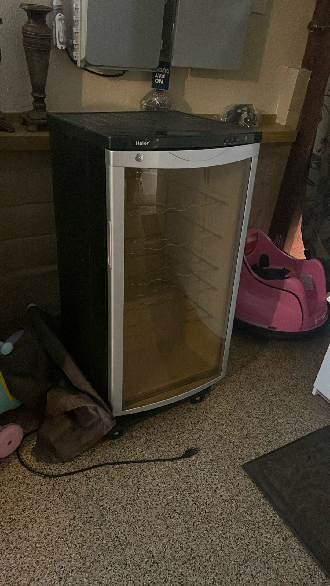 Free wine cooler 38 x 20 x 20