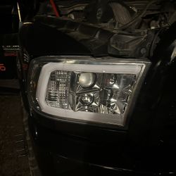 09-18 Dodge ram Headlights 