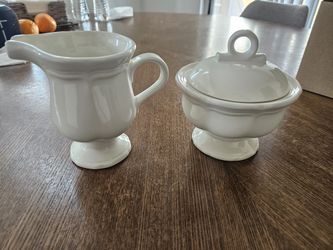 Mikasa  Sugar & Creamer Set