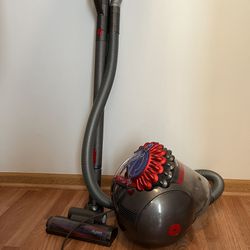 Dyson - Big Ball Vacuum