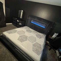 Bedroom Set In Stock For Fast Delivery 