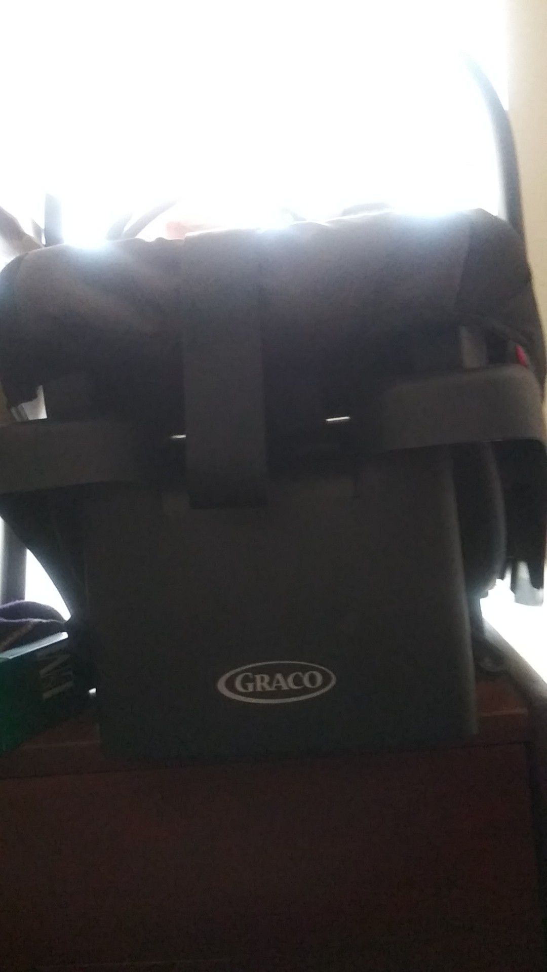 Graco click connect carseat for infants