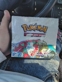 Pokémon TCG Scarlet & Violet Paradox Rift Booster Box - Factory Sealed NEW