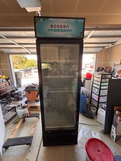 Commercial refrigerator