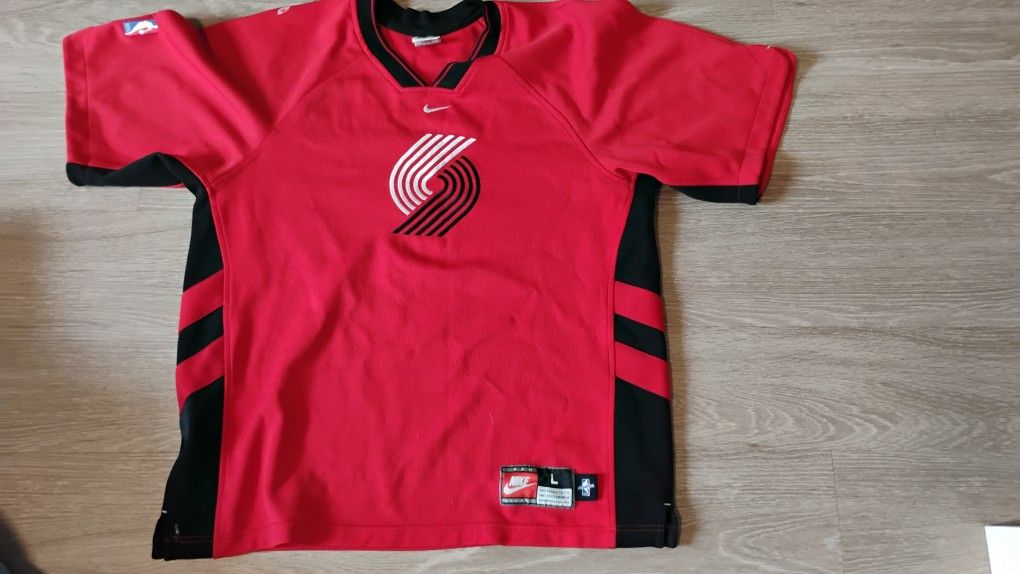 Blazers warm up jersey