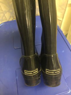 Michael kors rain boots size 9 women’s