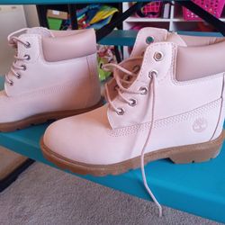 Brand New Girls Timberland Size 2.5 