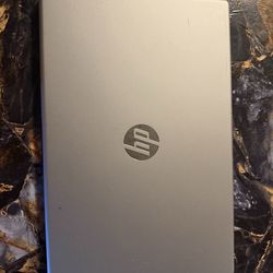 HP Ryzen 3 Touchscreen HD