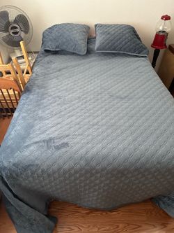 Full size bed Need it gone OBO