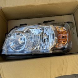 2004-2006 Toyota Highlander Left Headlight 