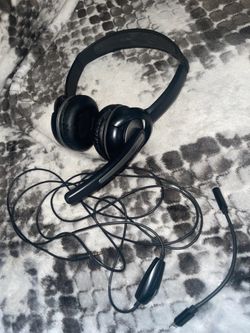 Headset with iPhone adaptor