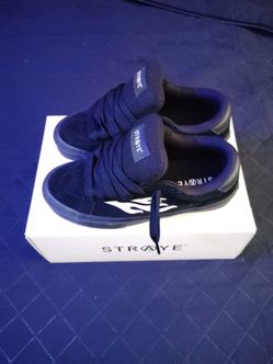 STRAYE logan puff shoes