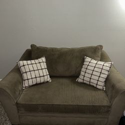 Single Cushion Deep Seat Sofa COUCH! EXTREMELY COMFORTABLE! NO MAJOR FLAWS AT ALL!