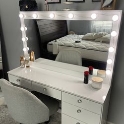 Makeup Vanity 