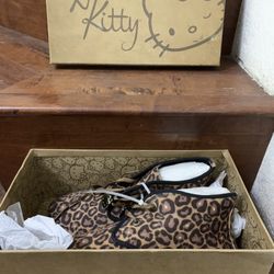 Hello Kitty New York Annie Leopard Flats Womens 8.5 New w Box Sanrio