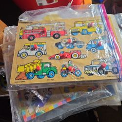 5 Wooden Puzzles With All Pieces