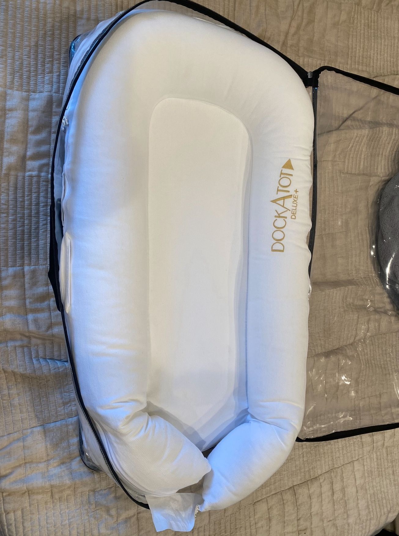 Dockatot Deluxe+