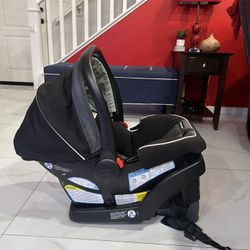 Graco Snugride Carseat