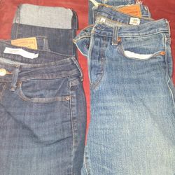 Levi's Size 4 Pants And Capris