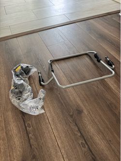 B.O.B car seat adapter for Graco