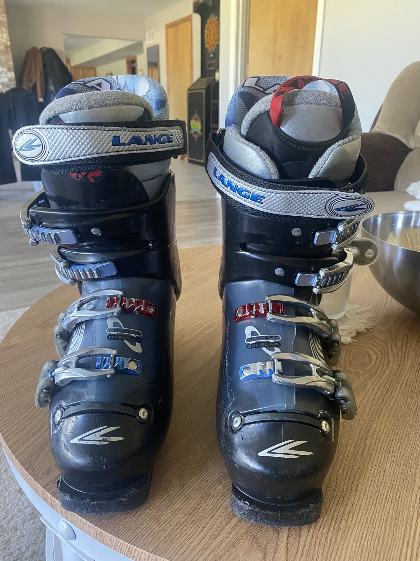 Lange Concept 25W Women’s Ski Boots – Mondo 24.5 / US 7.5