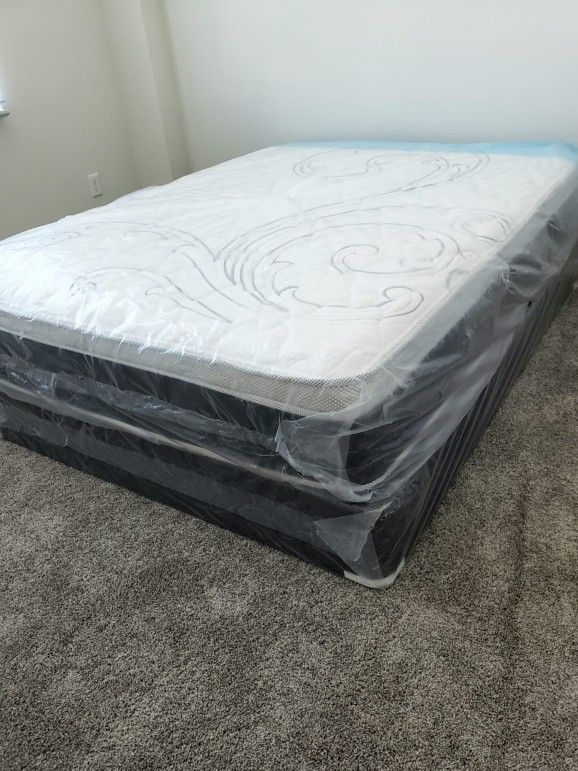 NEW QUEEN PLUSH PILLOW TOP MATTRESS. Bed frame is not available. Take it home same day 👍